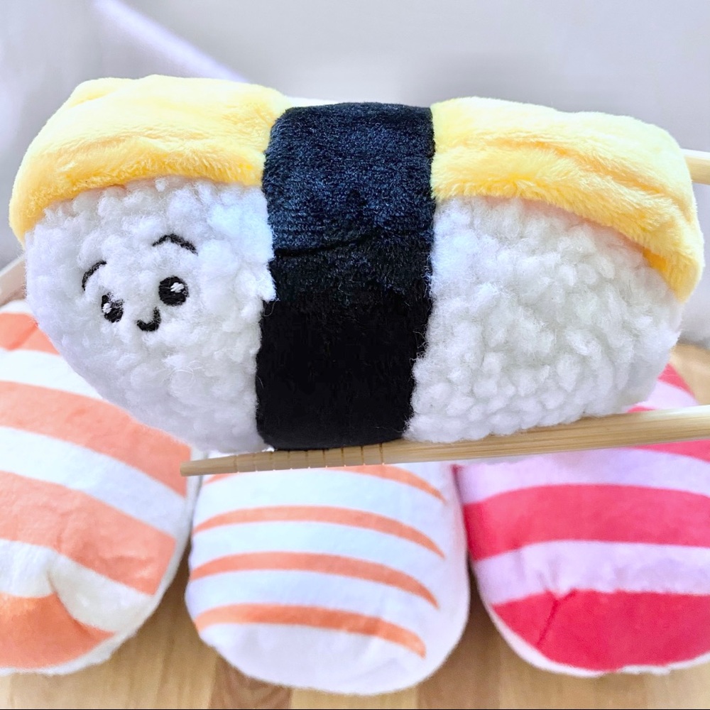 *ON PAUSE UNTIL FURTHER NOTICE* 4 mini sushi plushie set - Picture 6 of 8